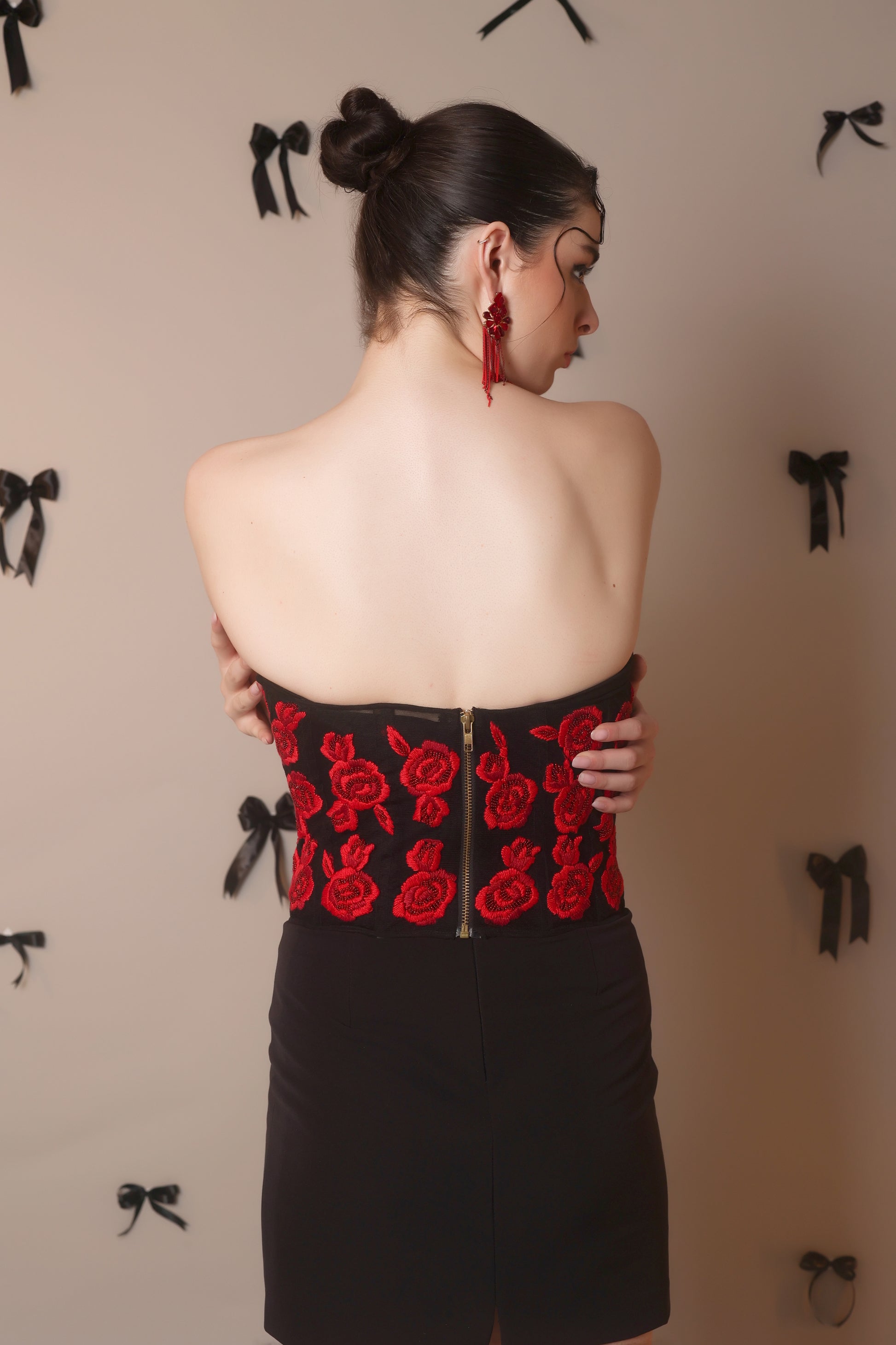 Scarlet Bloom Corset Belt – Embroidered Floral Waist Cincher