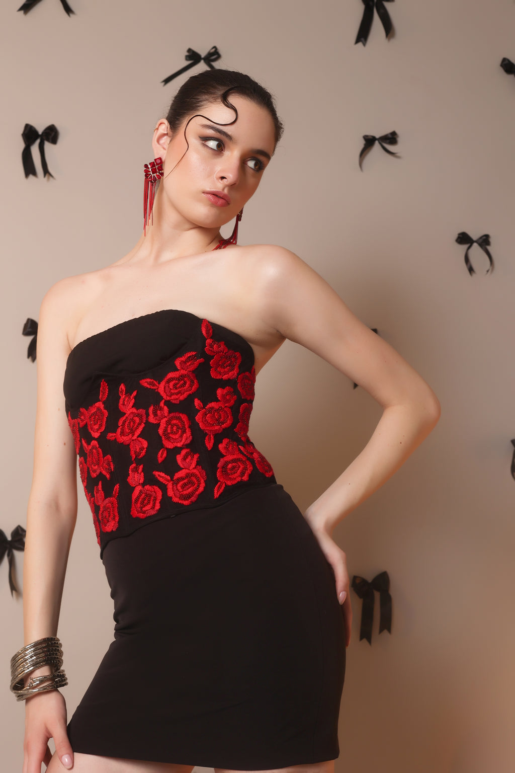 Scarlet Bloom Corset Belt – Embroidered Floral Waist Cincher