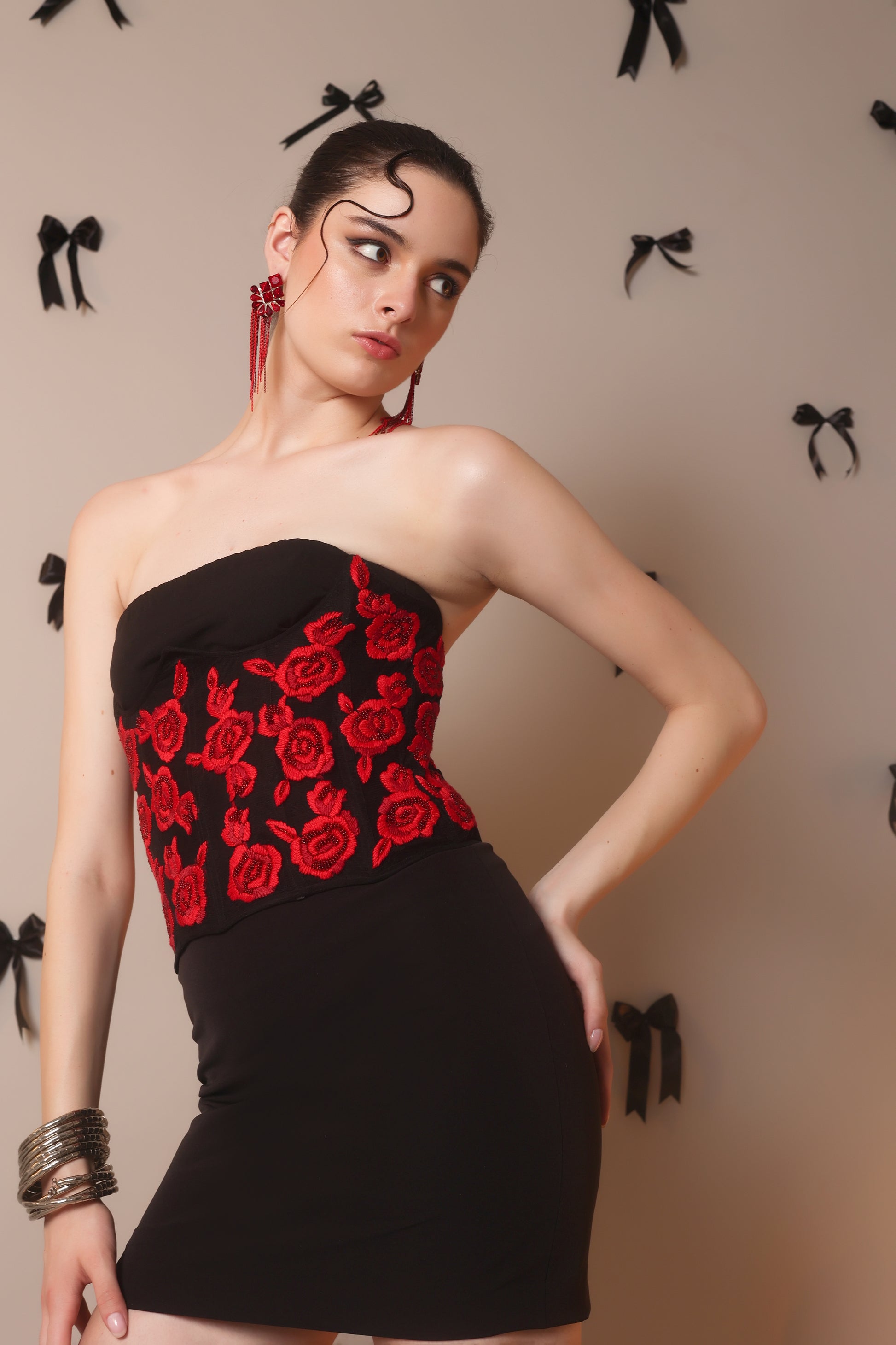 Scarlet Bloom Corset Belt – Embroidered Floral Waist Cincher
