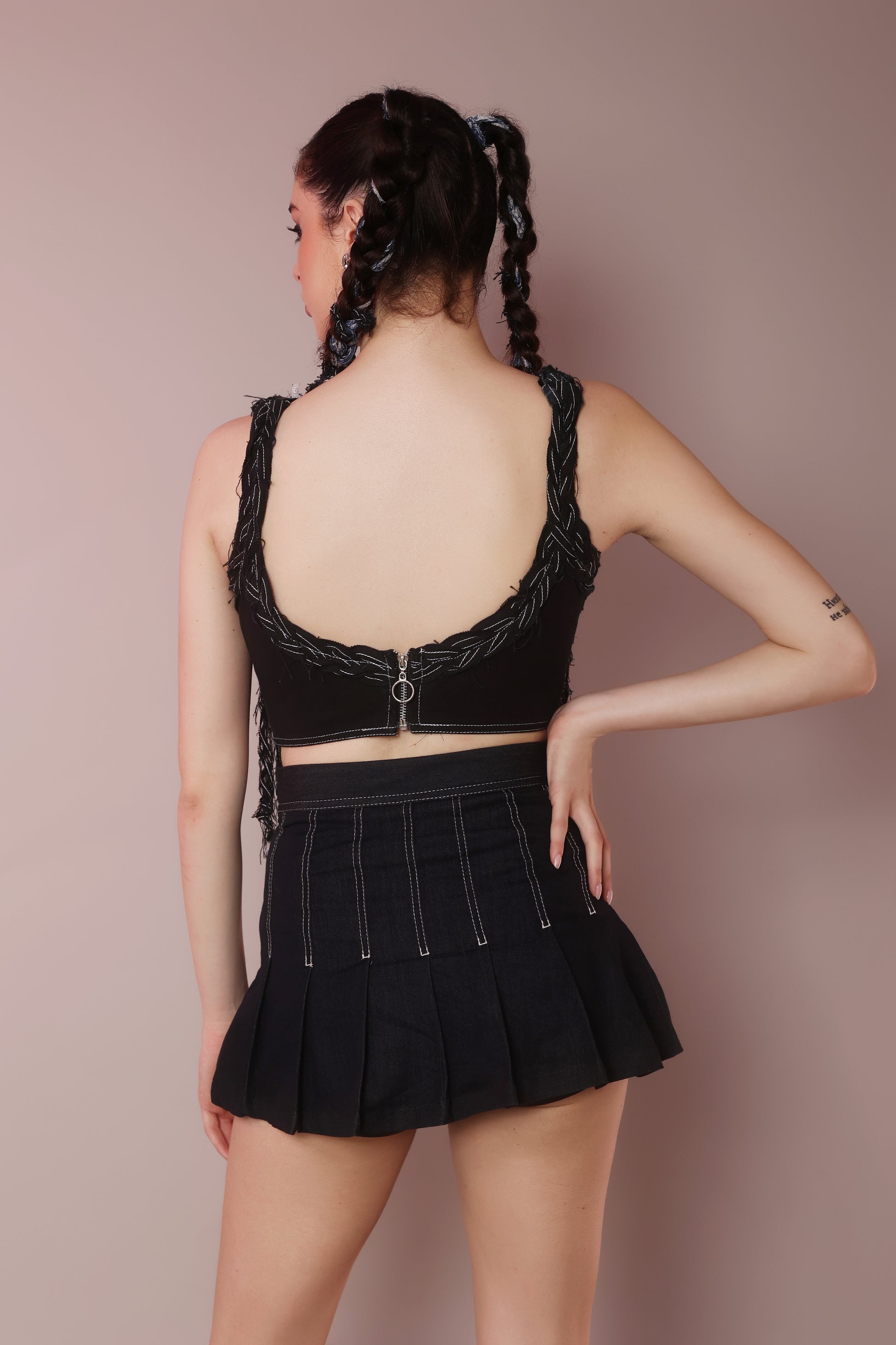 Braided Contour Bralette – Black Stitch