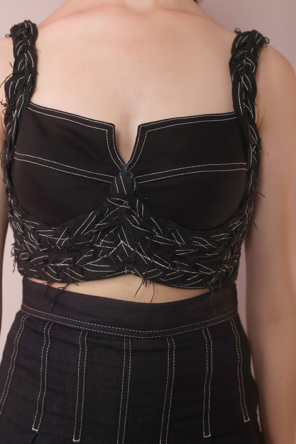 Braided Contour Bralette – Black Stitch