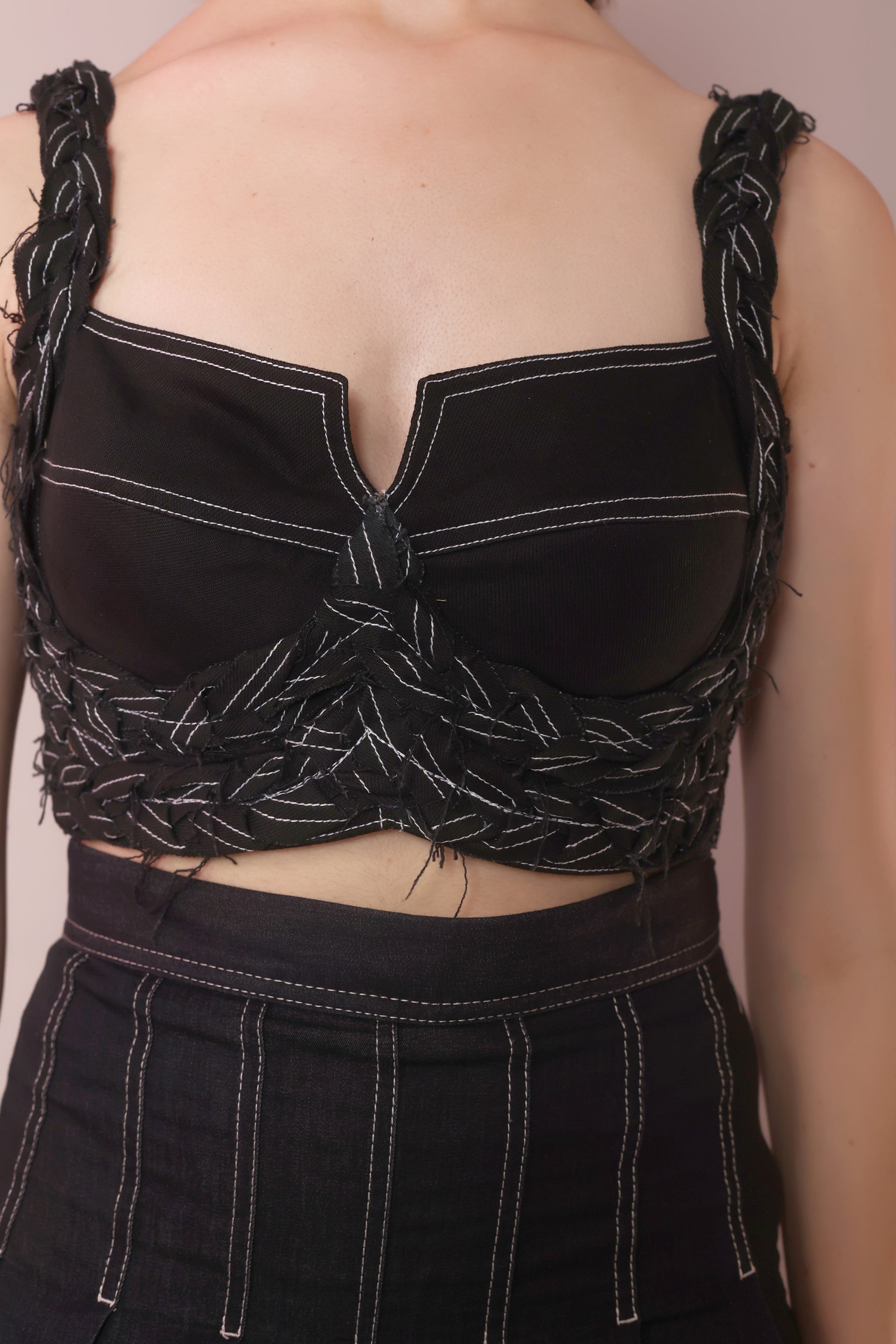 Braided Contour Bralette – Black Stitch